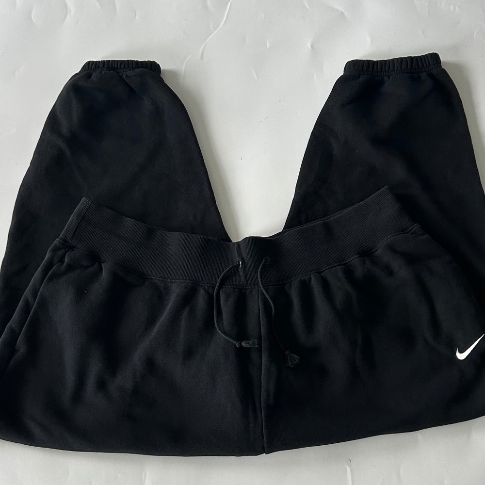 Nike Women's Black Sweatpants/Joggers Size 3X EUC
